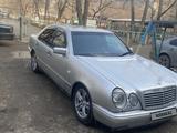 Mercedes-Benz E 230 1996 годаүшін2 950 000 тг. в Семей – фото 2