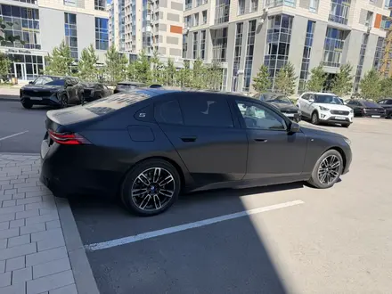 BMW 530 2025 года за 32 000 000 тг. в Астана – фото 10