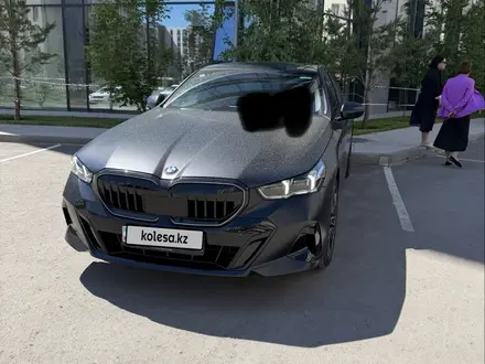 BMW 530 2025 года за 32 000 000 тг. в Астана – фото 11