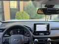Toyota RAV4 2019 года за 13 990 000 тг. в Алматы – фото 9