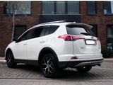 Toyota RAV4 2017 года за 12 800 000 тг. в Алматы