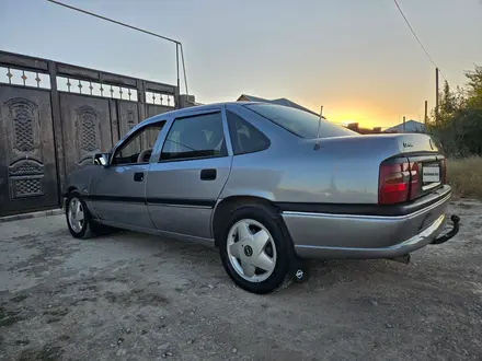 Opel Vectra 1995 года за 1 600 000 тг. в Туркестан – фото 4