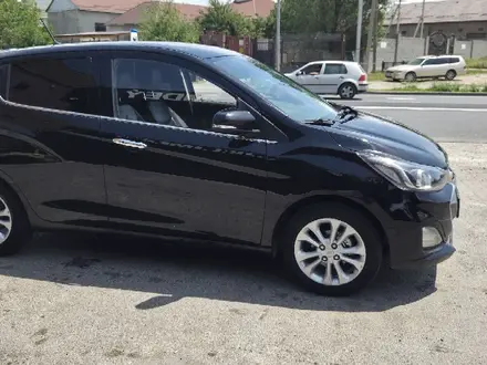 Chevrolet Spark 2021 года за 5 600 000 тг. в Шымкент – фото 3