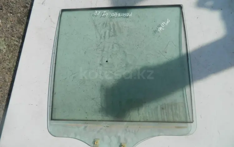 Стекло задней правой двери за 5 000 тг. в Алматы