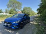 Hyundai Solaris 2017 года за 5 700 000 тг. в Актобе – фото 2