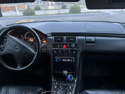 Mercedes-Benz E 320 2001 года за 4 900 000 тг. в Астана – фото 8