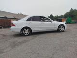 Mercedes-Benz C 200 2002 годаүшін3 200 000 тг. в Алматы – фото 2