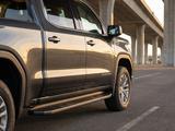 Пороги BMS Travel для Chevrolet Silverado GMC Sierra Crew Cab 2018-2026 за 356 690 тг. в Алматы – фото 4