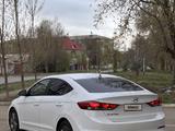 Hyundai Elantra 2018 года за 3 850 000 тг. в Уральск – фото 4