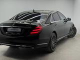 Mercedes-Benz S 560 4MATIC 2017 годаfor40 000 000 тг. в Алматы – фото 4