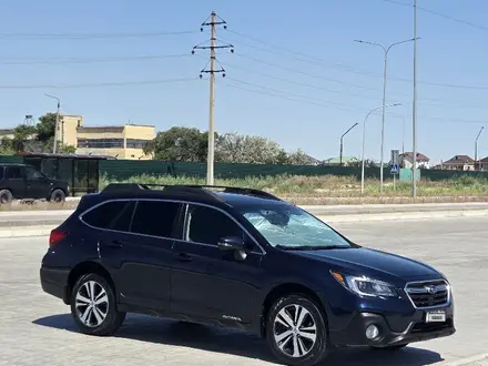 Subaru Outback 2018 года за 8 500 000 тг. в Актау – фото 2