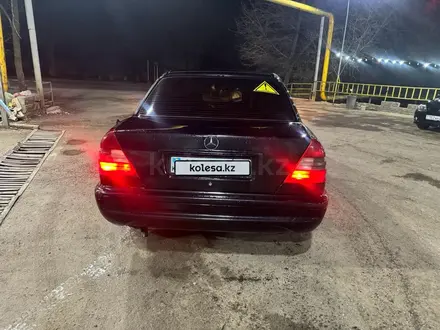 Mercedes-Benz C 200 1995 года за 1 500 000 тг. в Алматы – фото 4