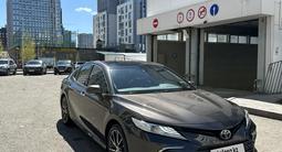 Toyota Camry 2021 года за 17 900 000 тг. в Астана – фото 4