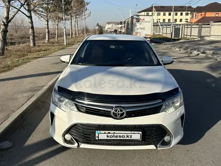 Toyota Camry 2017 года за 9 800 000 тг. в Алматы – фото 15