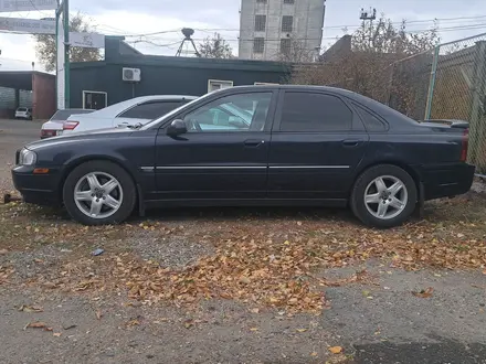 Volvo S80 2002 года за 2 700 000 тг. в Усть-Каменогорск – фото 2