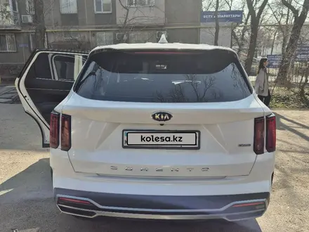 Kia Sorento 2021 года за 17 500 000 тг. в Караганда – фото 2