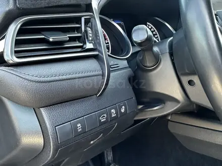 Toyota Camry 2023 года за 14 500 000 тг. в Караганда – фото 15