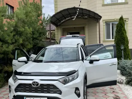 Toyota RAV4 2020 года за 14 000 000 тг. в Алматы – фото 9