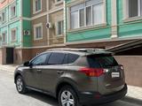 Toyota RAV4 2015 года за 7 600 000 тг. в Актау – фото 3