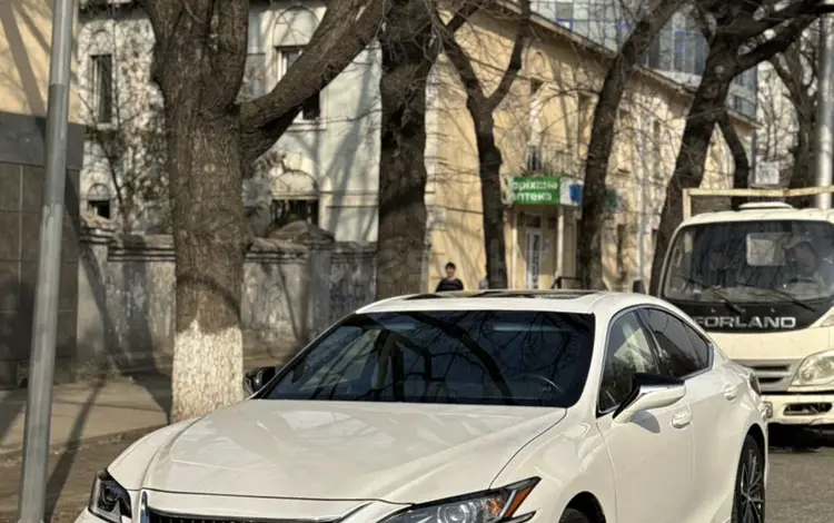 Lexus ES 250 2022 годаүшін19 800 000 тг. в Алматы