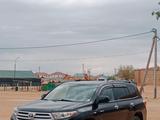 Toyota Highlander 2013 года за 8 800 000 тг. в Актобе – фото 3