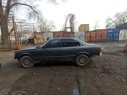 BMW 520 1989 года за 800 000 тг. в Алматы – фото 4