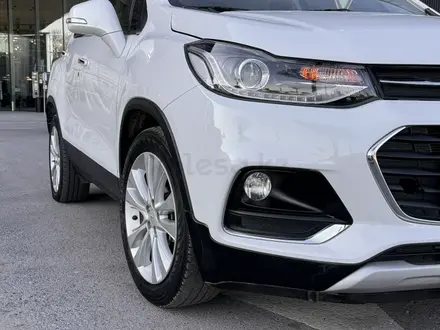 Chevrolet Tracker 2019 года за 8 500 000 тг. в Шымкент – фото 10