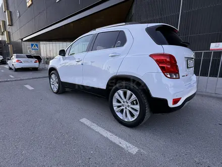 Chevrolet Tracker 2019 года за 8 500 000 тг. в Шымкент – фото 2