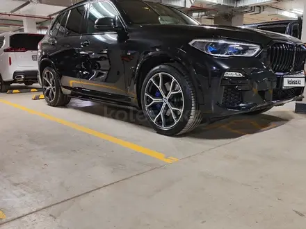 BMW X5 2021 года за 45 000 000 тг. в Караганда – фото 33