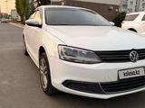 Volkswagen Jetta 2014 годаүшін2 600 000 тг. в Актобе – фото 2