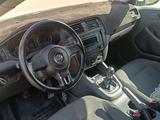 Volkswagen Jetta 2014 годаүшін2 600 000 тг. в Актобе – фото 5