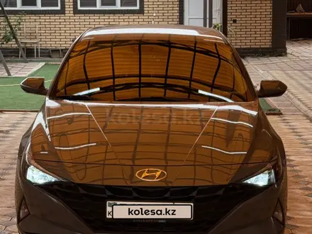 Hyundai Elantra 2021 года за 9 000 000 тг. в Алматы – фото 2