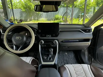 Toyota RAV4 2022 года за 19 500 000 тг. в Алматы – фото 4