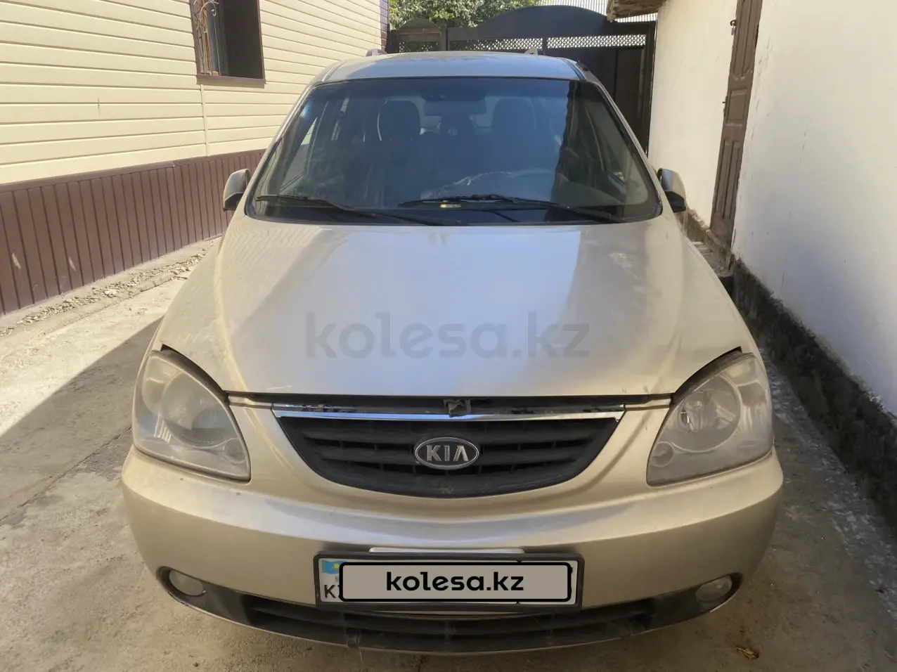 Kia Carens, 2004