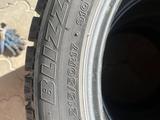 Зимние шины 215 50 17 бриджестоун за 45 000 тг. в Алматы – фото 3