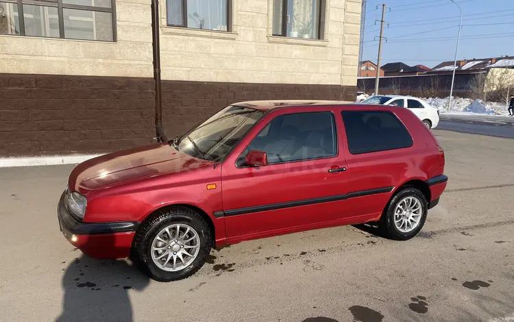 Volkswagen Golf 1994 годаүшін1 465 000 тг. в Караганда