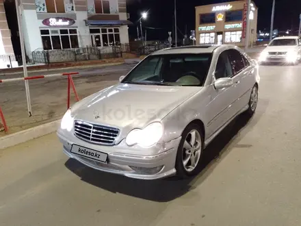 Mercedes-Benz C 230 2004 года за 3 300 000 тг. в Актау