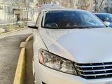 Volkswagen Passat 2013 года за 4 200 000 тг. в Актобе – фото 3