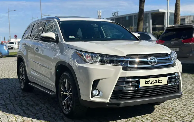 Toyota Highlander 2019 годаүшін12 300 000 тг. в Актобе