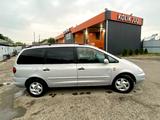 Volkswagen Sharan 1997 года за 2 200 000 тг. в Алматы – фото 5