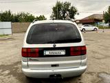 Volkswagen Sharan 1997 года за 2 200 000 тг. в Алматы – фото 3