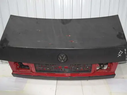 Крышка багажника на Volkswagen за 19 990 тг. в Актау – фото 7