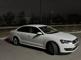 Volkswagen Passat 2012 года за 3 200 000 тг. в Актау – фото 2