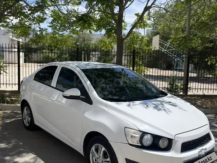 Chevrolet Aveo 2014 года за 3 500 000 тг. в Актау – фото 3