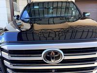 Toyota Land Cruiser 2023 года за 56 000 000 тг. в Астана