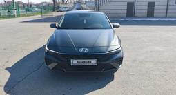 Hyundai Elantra 2023 года за 9 200 000 тг. в Караганда – фото 2