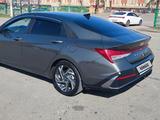 Hyundai Elantra 2023 года за 9 200 000 тг. в Караганда – фото 4