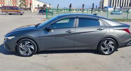 Hyundai Elantra 2023 года за 9 200 000 тг. в Караганда – фото 3