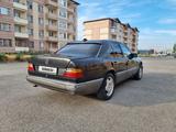 Mercedes-Benz E 200 1992 года за 1 350 000 тг. в Тараз – фото 3