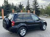 Toyota RAV4 2004 годаүшін5 300 000 тг. в Темиртау – фото 4